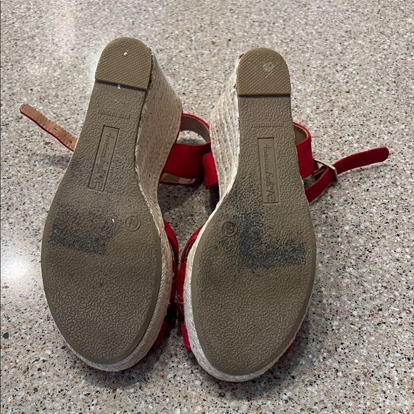 American Eagle by Payless Red Sandals - Picture 6 of 6